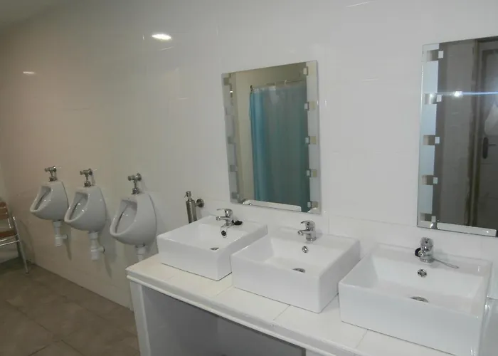 Innsa Πανσιόν