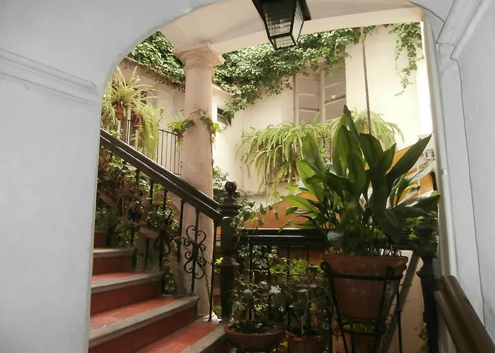 Innsa Πανσιόν 2*